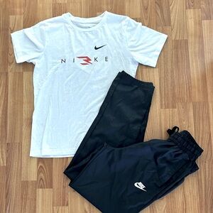 Nike big kids Windrunner black joggers and white cotton tee boys large 14 16